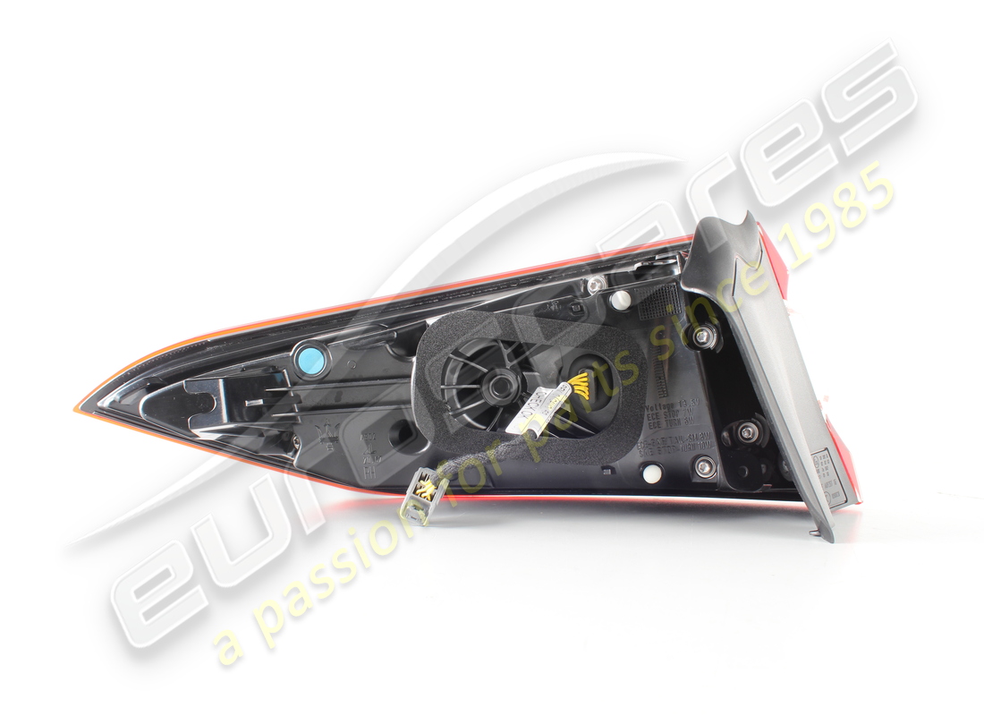 NEW MASERATI RH OUTER REAR LIGHT. PART NUMBER 670106830 (3) new maserati rh outer rear light. part number 670106830 (3)