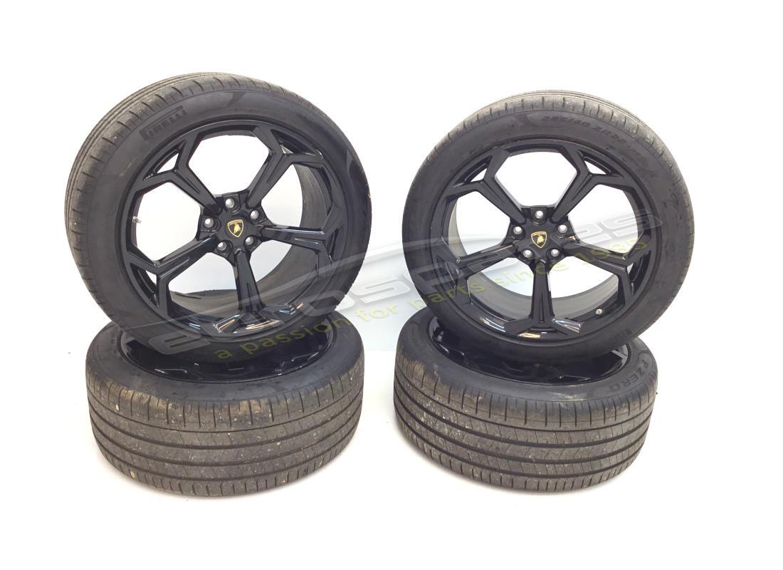 USED Lamborghini WHEELS SET 22'' . PART NUMBER 4ML601025KSET (1) USED Lamborghini WHEELS SET 22'' . PART NUMBER 4ML601025KSET (1)
