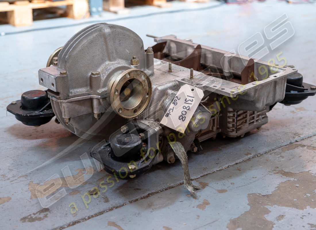 new (other) ferrari gtb/s turbo gearbox. part number 131808 (2)