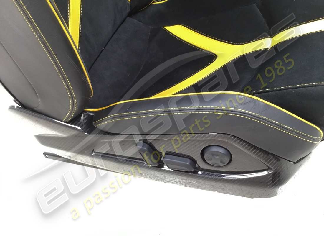 used lamborghini aventador sv rhd seats in carbon. part number eap1374061 (5)