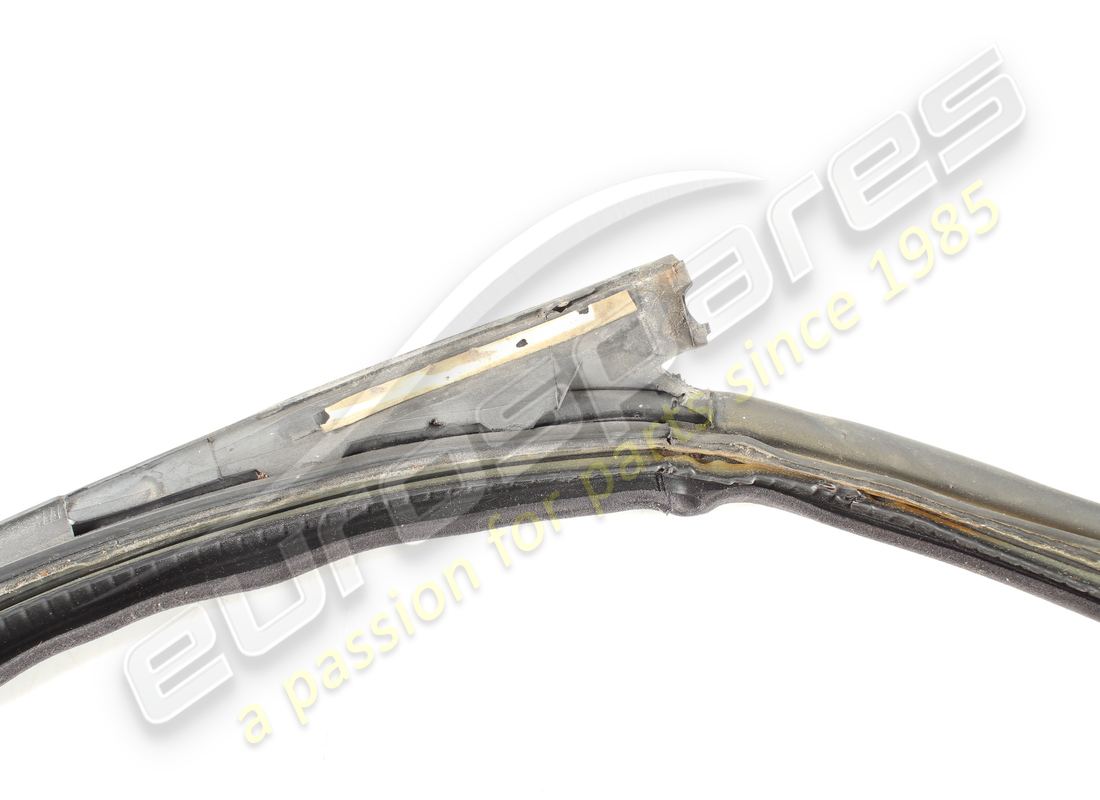 used maserati lh door rubber gasket. part number 384500159 (3)