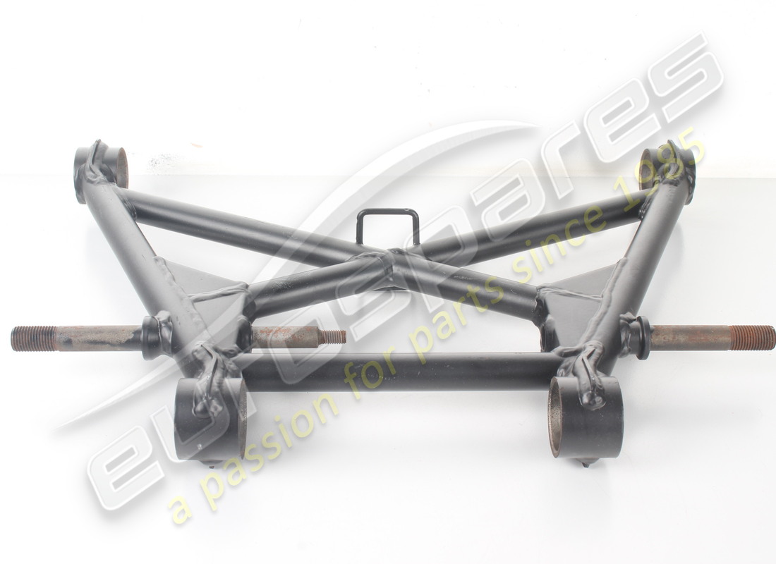 NEW FERRARI REAR LOWER LEVER. PART NUMBER 124304 (2) new ferrari rear lower lever. part number 124304 (2)