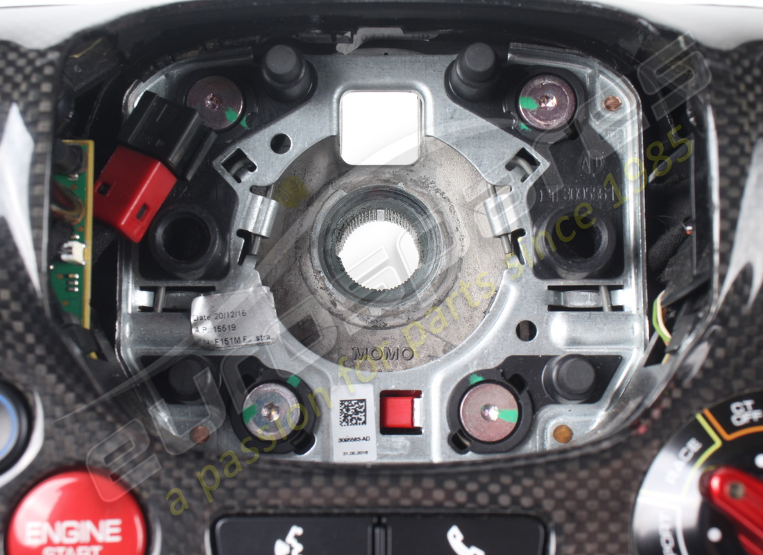 USED FERRARI COMPLETE STEERING WHEEL. PART NUMBER 337540 (13) used ferrari complete steering wheel. part number 337540 (13)