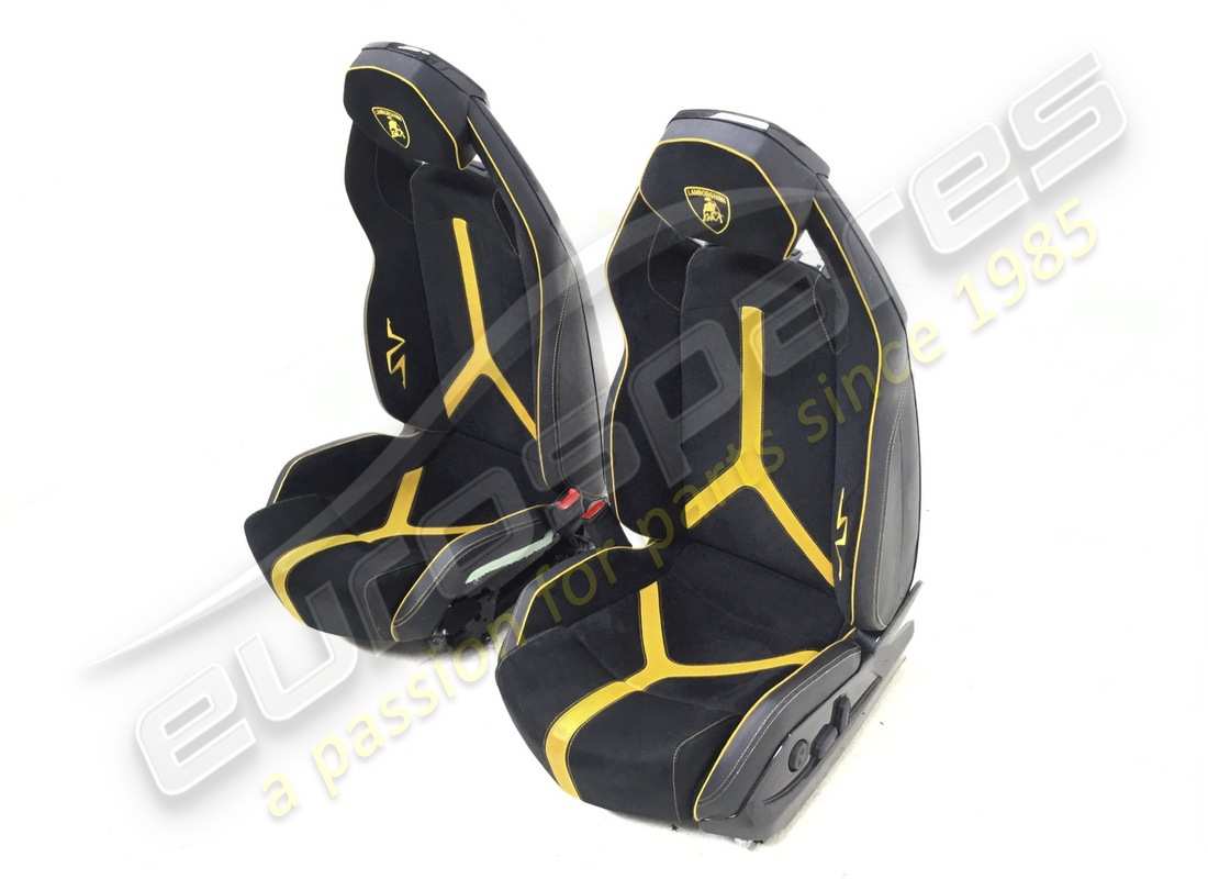 used lamborghini aventador sv rhd seats in carbon. part number eap1374061 (3)