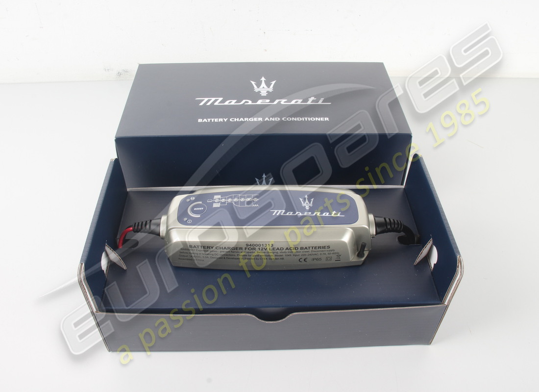 new maserati charger manteiner eu new logo. part number 940001313 (8)