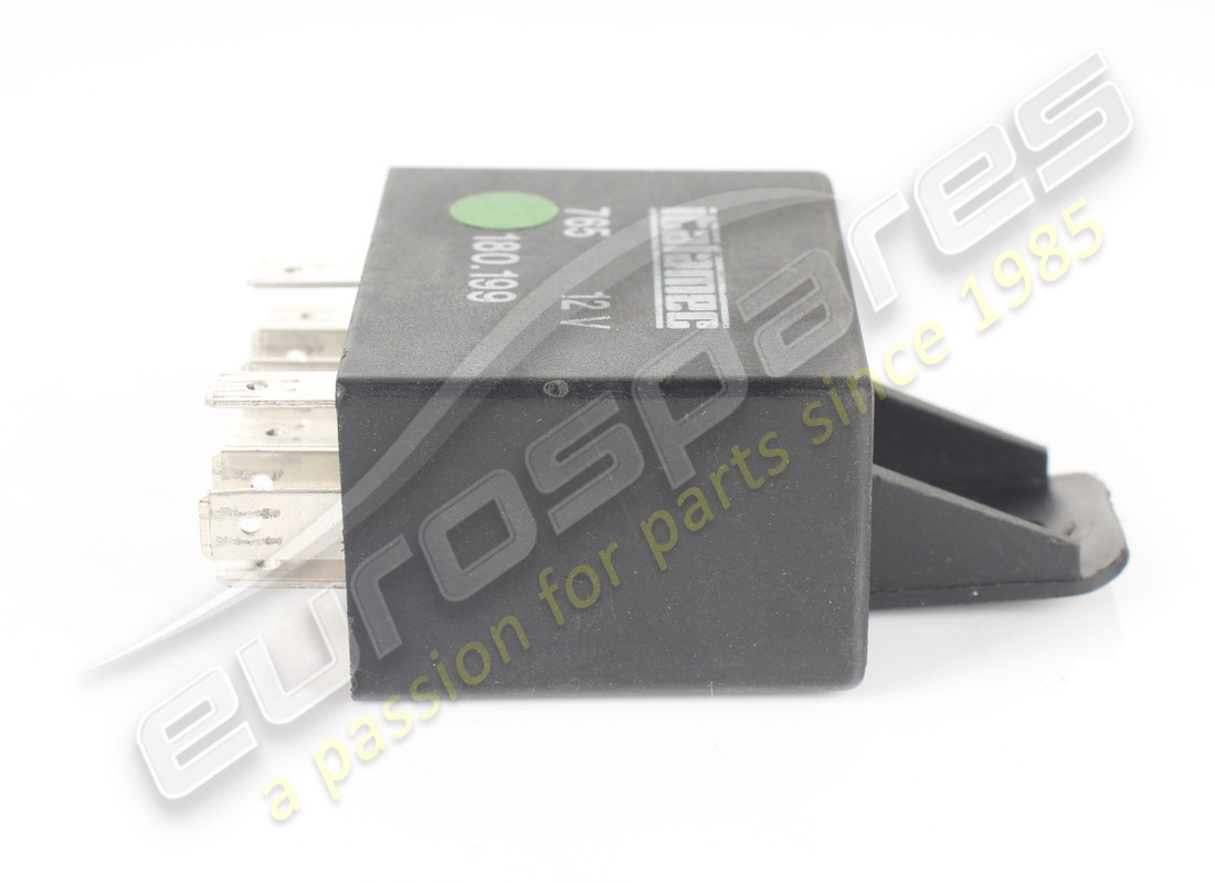 USED FERRARI WIPER RELAY. PART NUMBER 180199 (3) used ferrari wiper relay. part number 180199 (3)