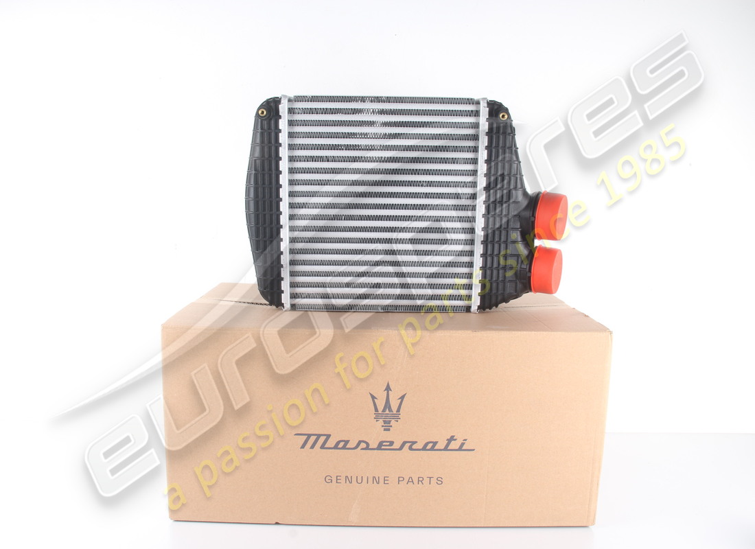 new maserati lh intercooler. part number 670109550 (1)