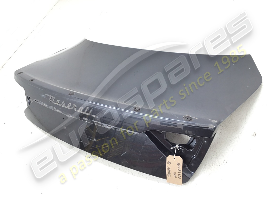 USED Maserati COFANO POSTERIORE PREDISPOSTO DI FORI PER SPOILER REMOVIBILE . PART NUMBER 82083300 (1)