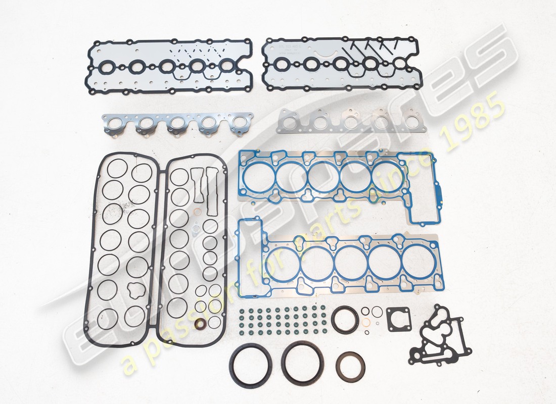 NEW LAMBORGHINI ENGINE GASKET KIT. PART NUMBER 0R1400126 (1) new lamborghini engine gasket kit. part number 0r1400126 (1)