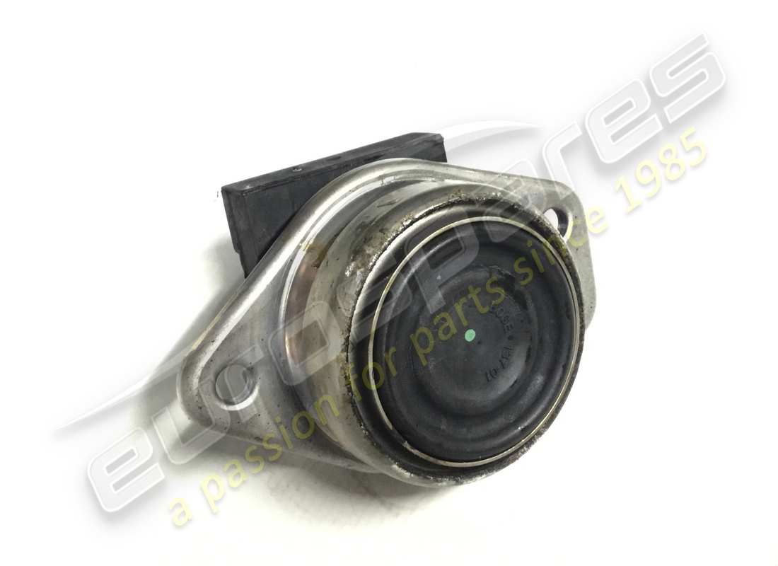 new ferrari complete rh bushing. part number 303183 (2)