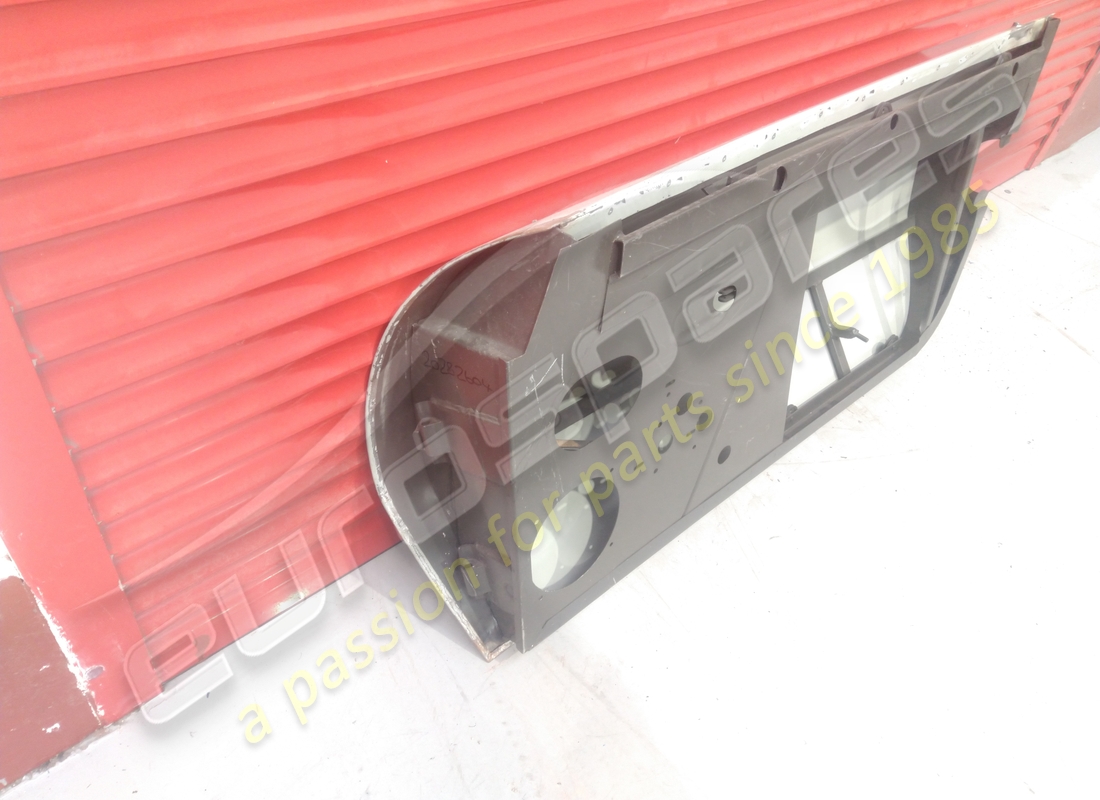 new ferrari rh door. part number 20018404a (3)