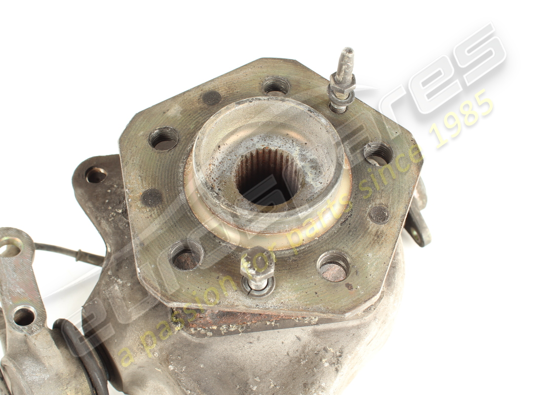 used ferrari rh steering knuckle complete. part number 184626 (5)