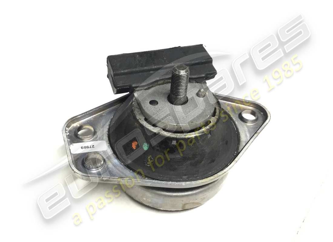 new ferrari complete rh bushing. part number 303183 (1)