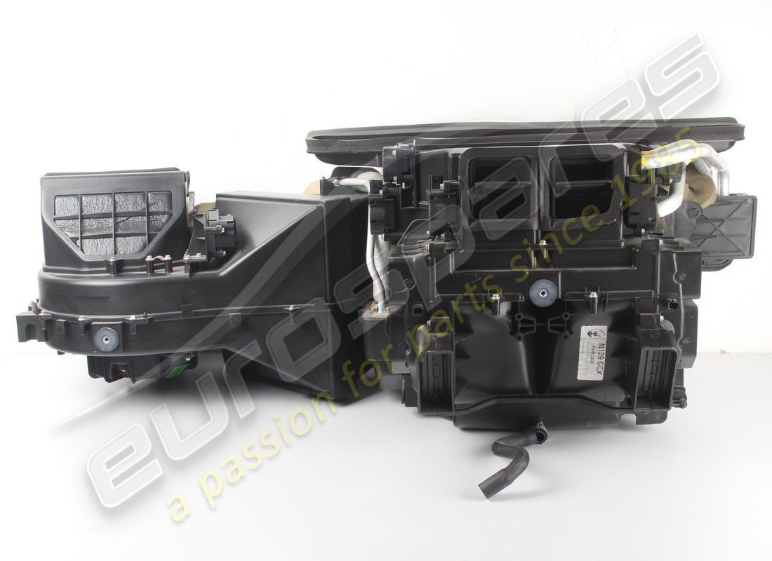 USED MASERATI COMPLETE AIR CONDITION SET. PART NUMBER 68462400 (1) used maserati complete air condition set. part number 68462400 (1)