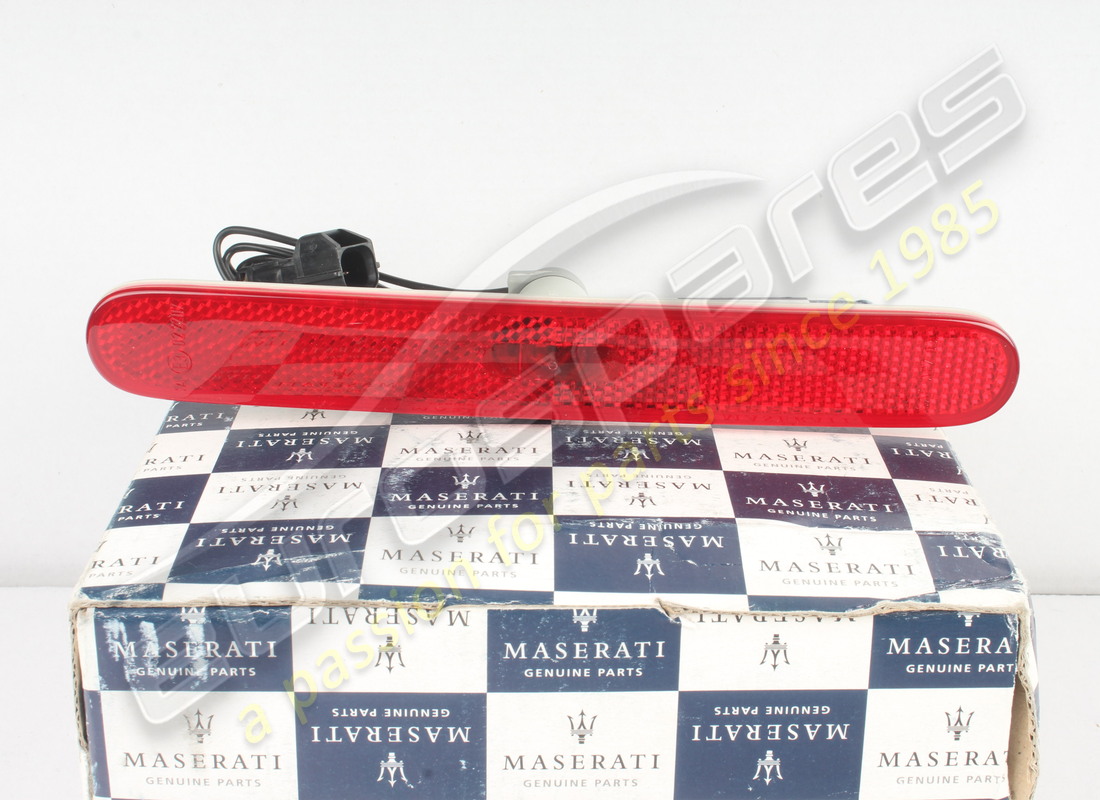 NEW MASERATI FRONT SIDE-MARKER LAMP. PART NUMBER 191503 (4) new maserati front side-marker lamp. part number 191503 (4)