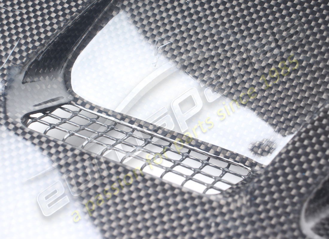 used ferrari rh front panel -carbon pan. part number 68600800 (4)