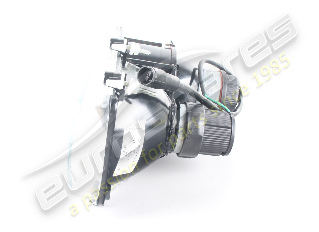 NEW FERRARI RH HEADLAMP. PART NUMBER 133080 (4) new ferrari rh headlamp. part number 133080 (4)