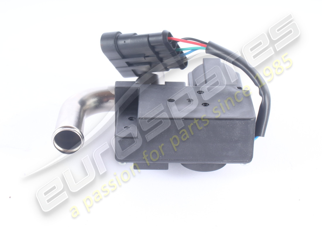 NEW FERRARI RH TGK VALVE. PART NUMBER 67635900 (4) new ferrari rh tgk valve. part number 67635900 (4)