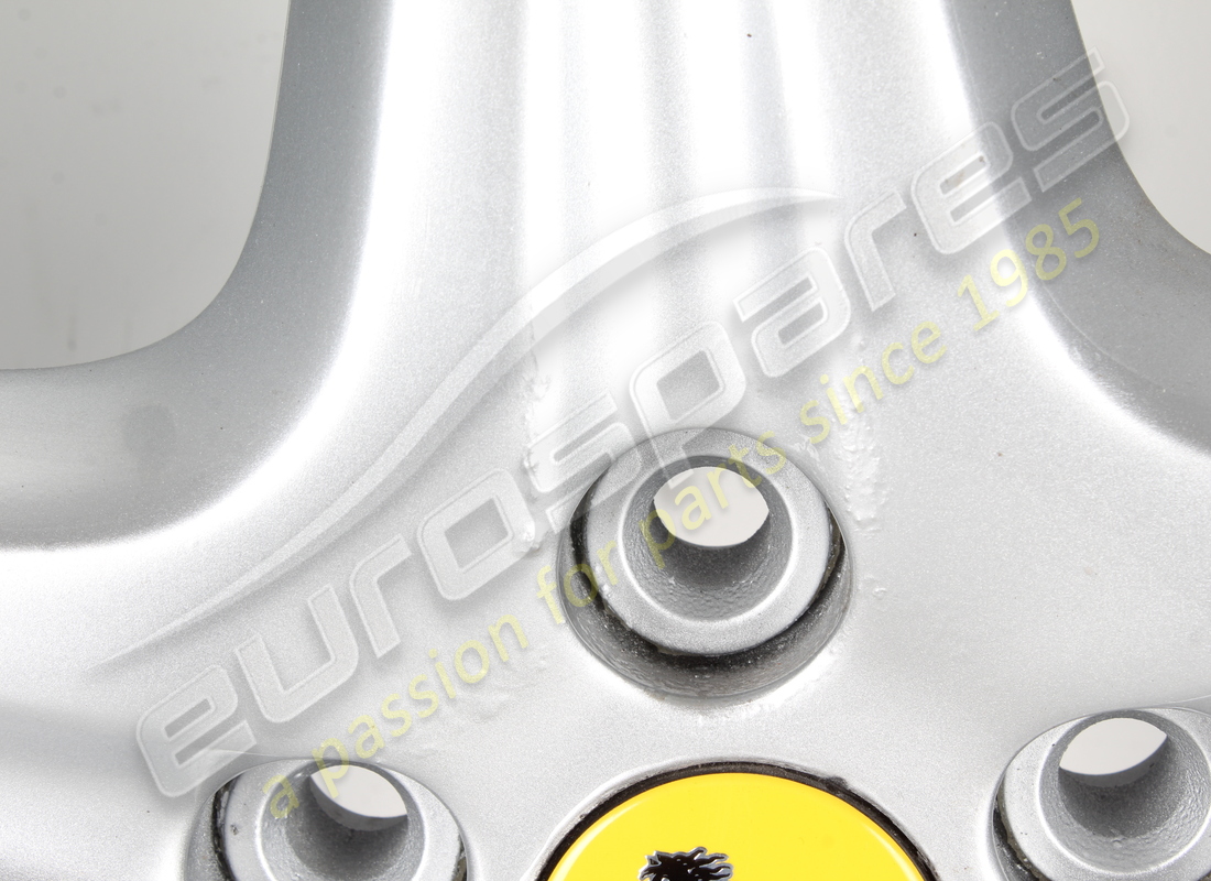 used ferrari front road wheel rim. part number 166475 (4)