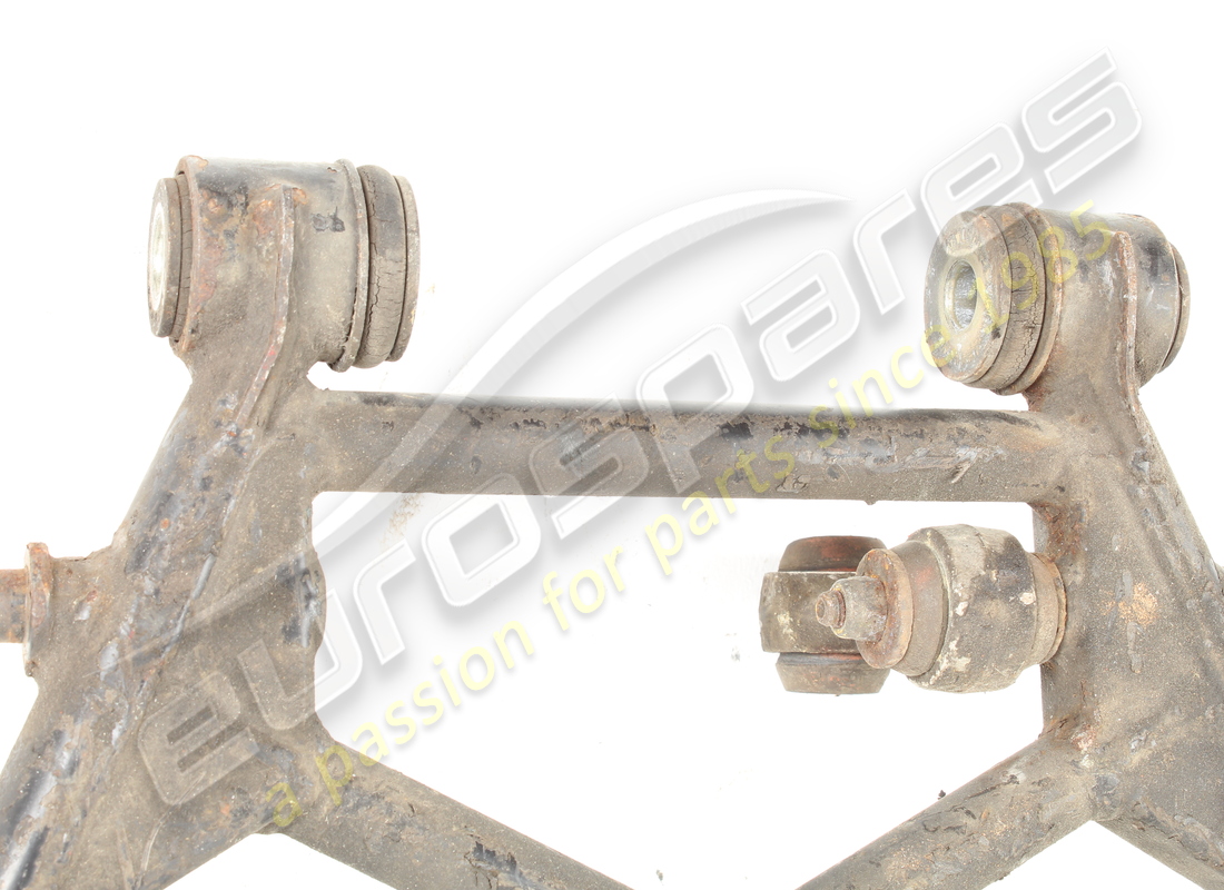 USED FERRARI REAR LOWER LEVER. PART NUMBER 124304 (4) used ferrari rear lower lever. part number 124304 (4)