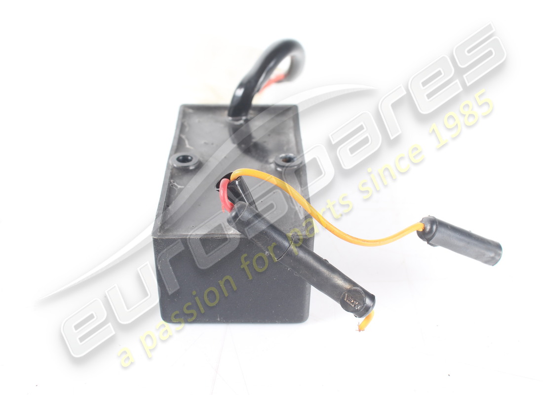 used ferrari catalytic converter control unit. part number 62347000 (2)