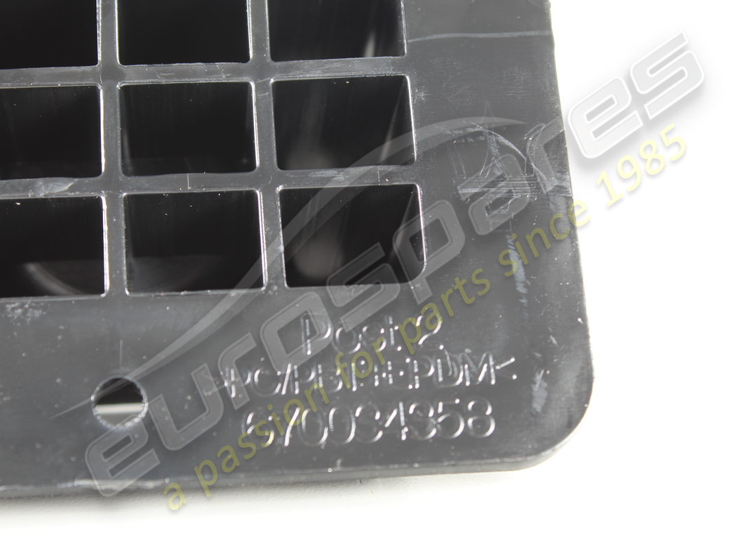 new maserati vehicle lifting rear support. part number 670034358 (2)