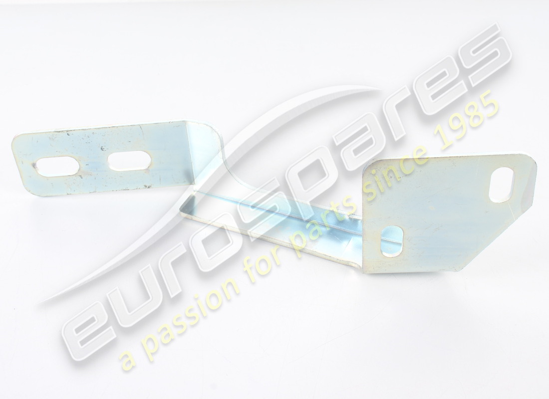 NEW MASERATI REAR BUMPER RH BRACKET Z 20. PART NUMBER 386300504 (1) new maserati rear bumper rh bracket z 20. part number 386300504 (1)