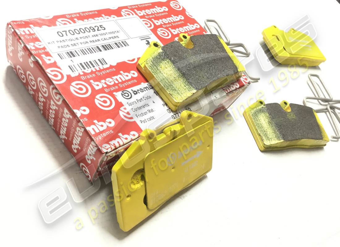 new ferrari pads set for rear calipers. part number 70000925 (3)