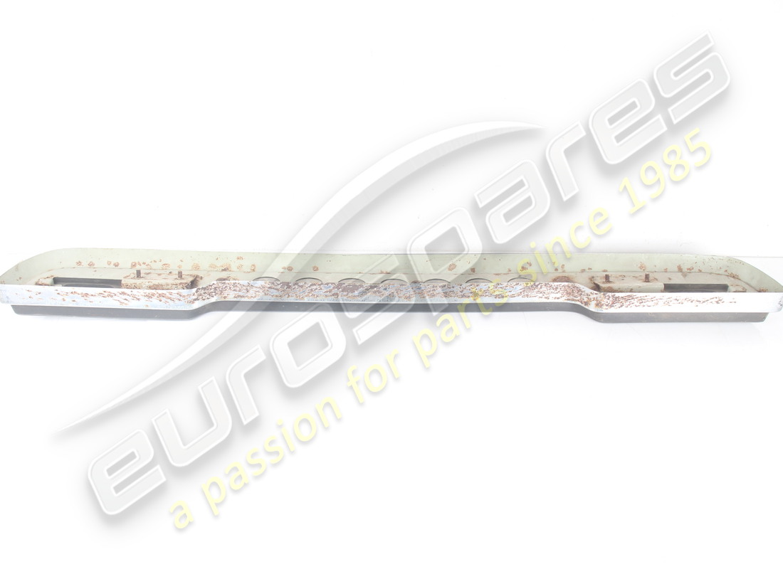 used ferrari rear bumper. part number 40018004 (3)