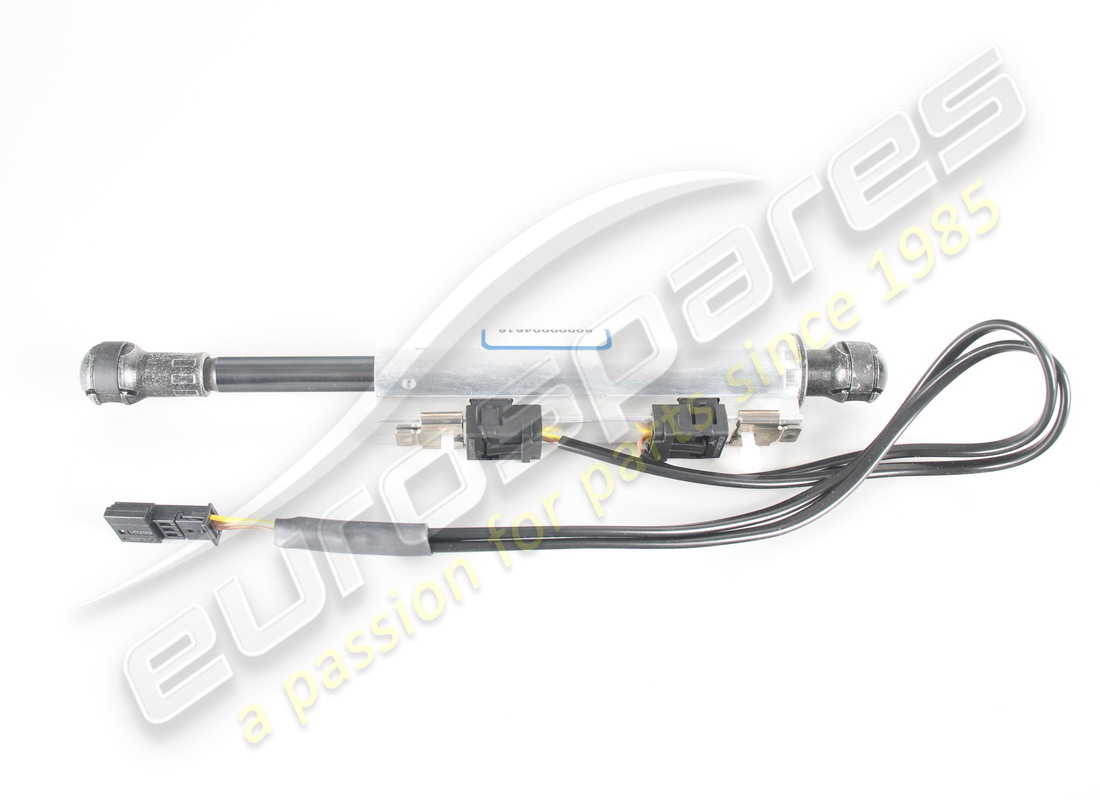 new maserati rh hydraulic cylinder. part number 83084400 (2)