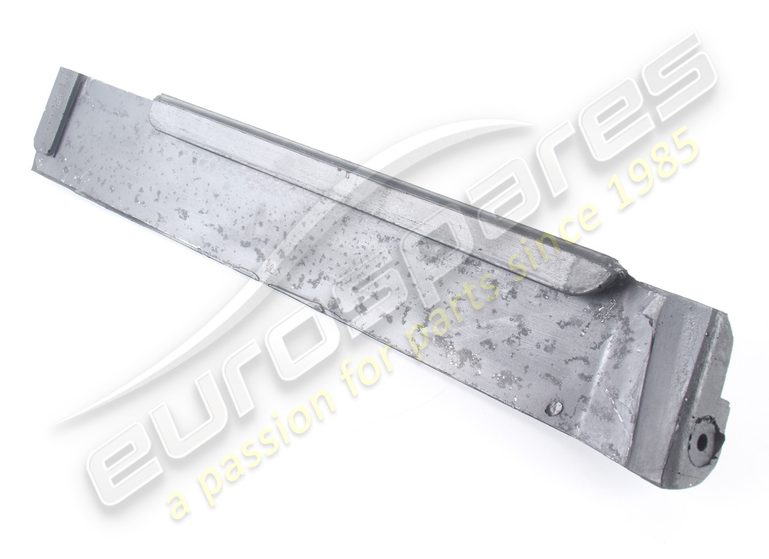 new ferrari rh mounting plate seal. part number 61720300 (3)