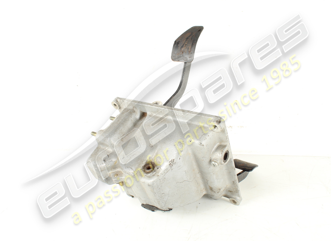 used ferrari pedal support housing lhd part number 129956 (5)