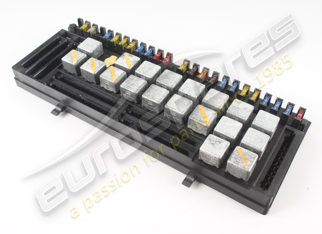 new ferrari fuse box assembly. part number 132203 (1)