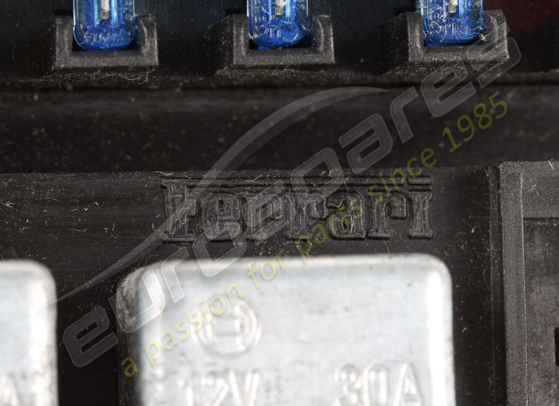 new ferrari fuse box assembly. part number 132203 (9)