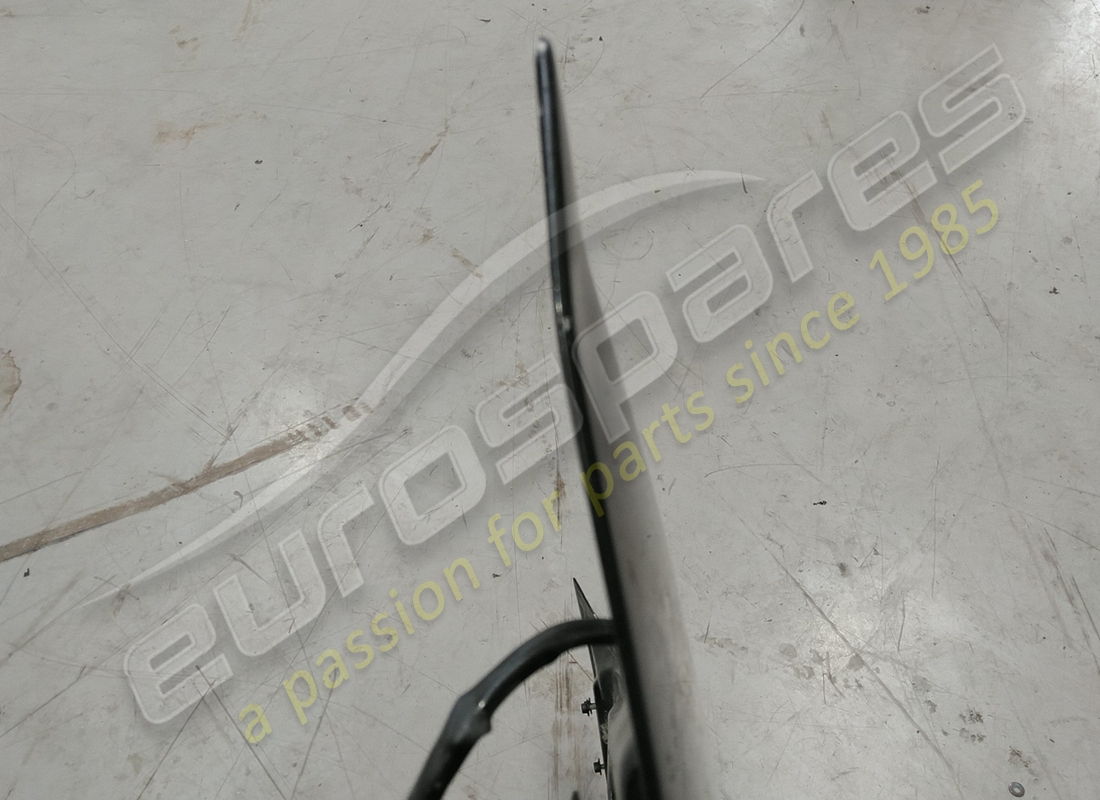 damaged ferrari boot lid complete. part number 65377100 (2)