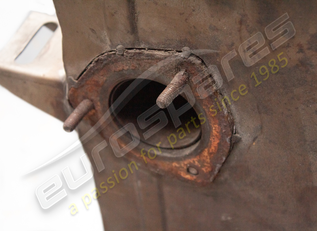 used lamborghini muffler (assembly). part number 004430979 (3)