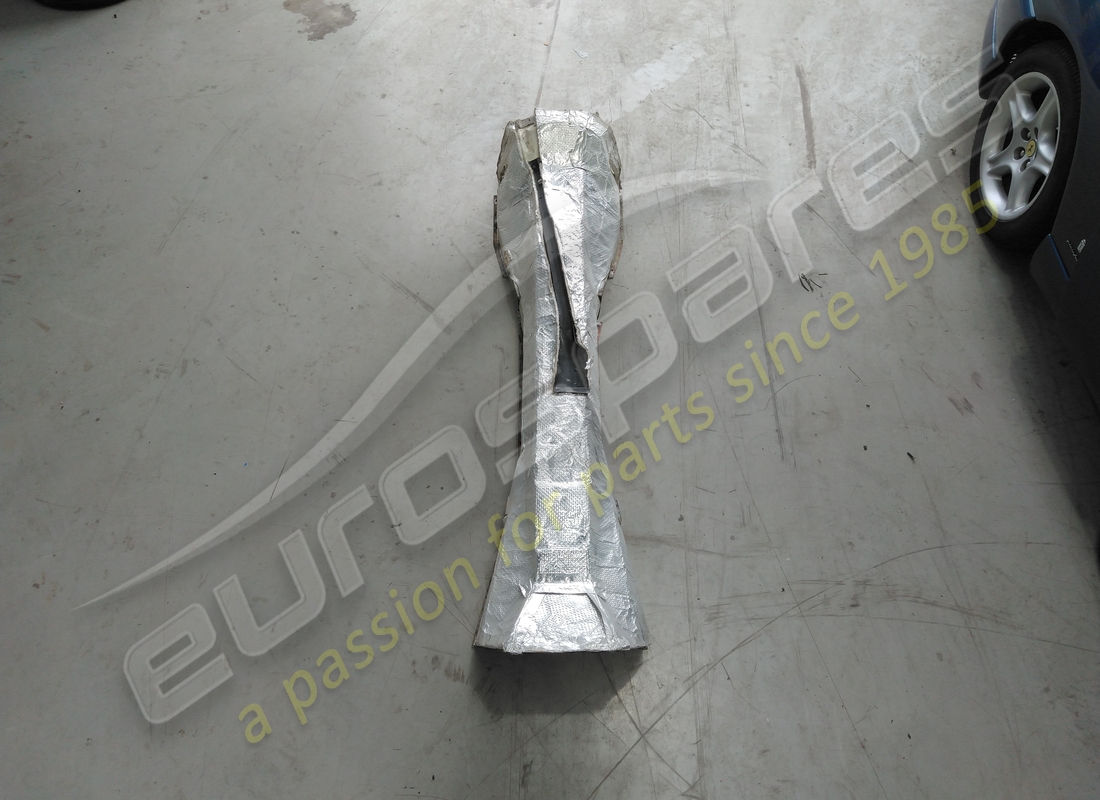 DAMAGED Ferrari TUNNEL INSULATION . PART NUMBER 64699400 (1)