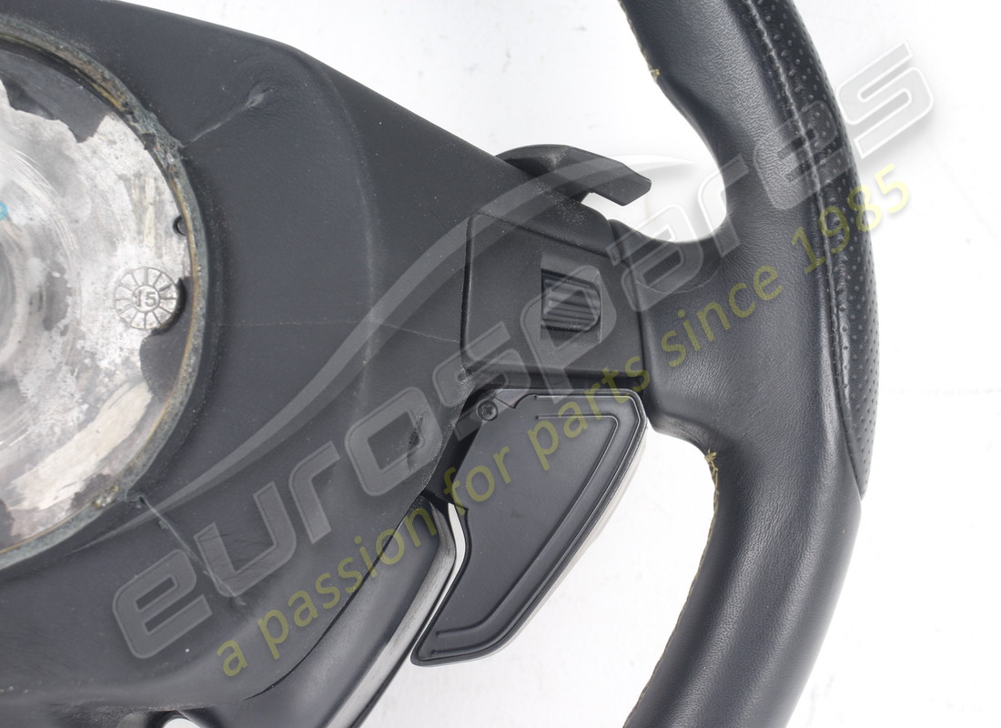 USED FERRARI COMPLETE STEERING WHEEL. PART NUMBER 337540 (9) used ferrari complete steering wheel. part number 337540 (9)