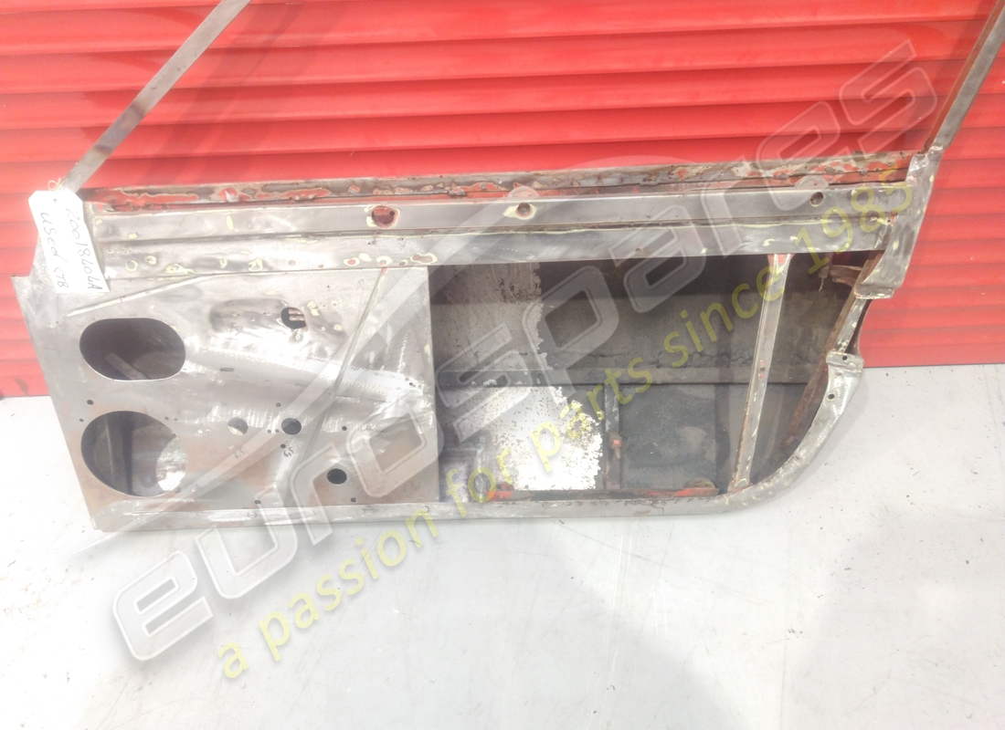 used ferrari rh door. part number 20018404a (4)