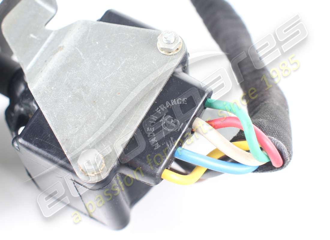 NEW MASERATI INDICATOR/LIGHT STALK. PART NUMBER 122BL79651 (6) new maserati indicator/light stalk. part number 122bl79651 (6)