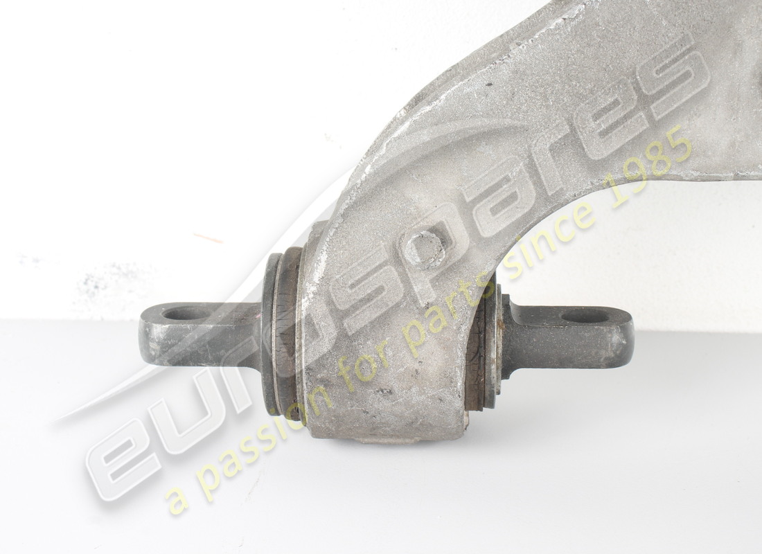 new ferrari rh lower lever. part number 200943 (2)