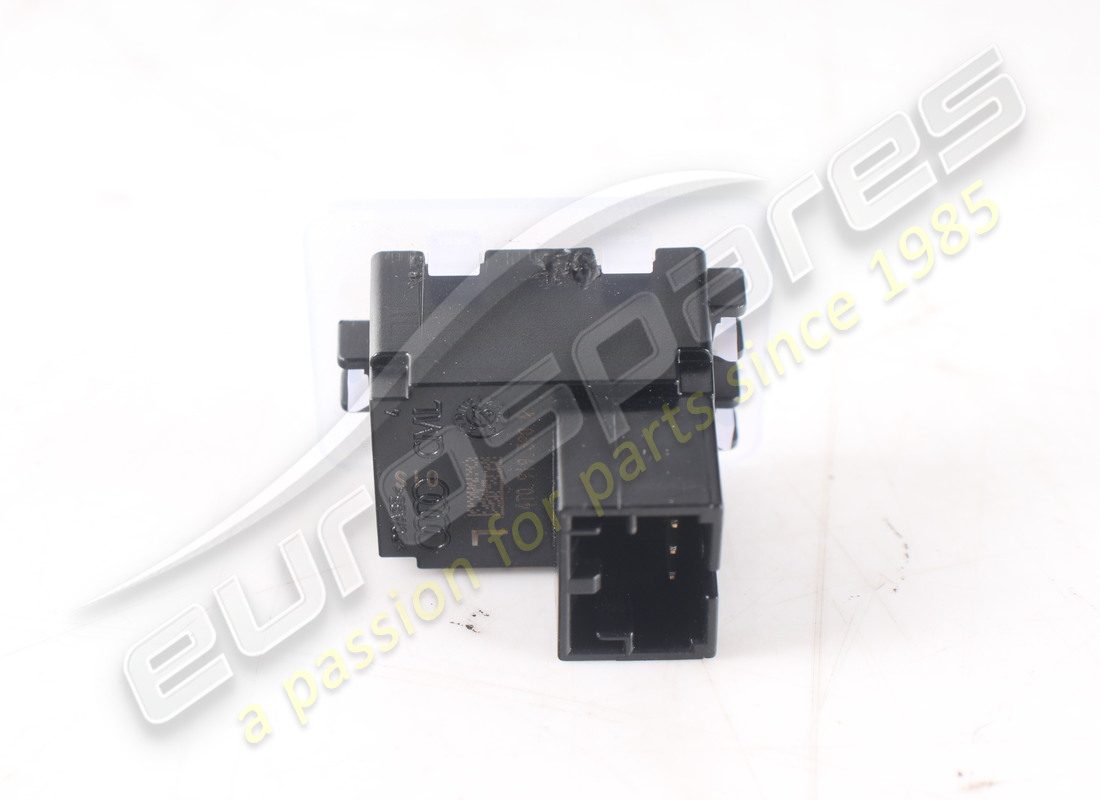 USED LAMBORGHINI LIGHT STRIP. PART NUMBER 4T0919390A (2) used lamborghini light strip. part number 4t0919390a (2)