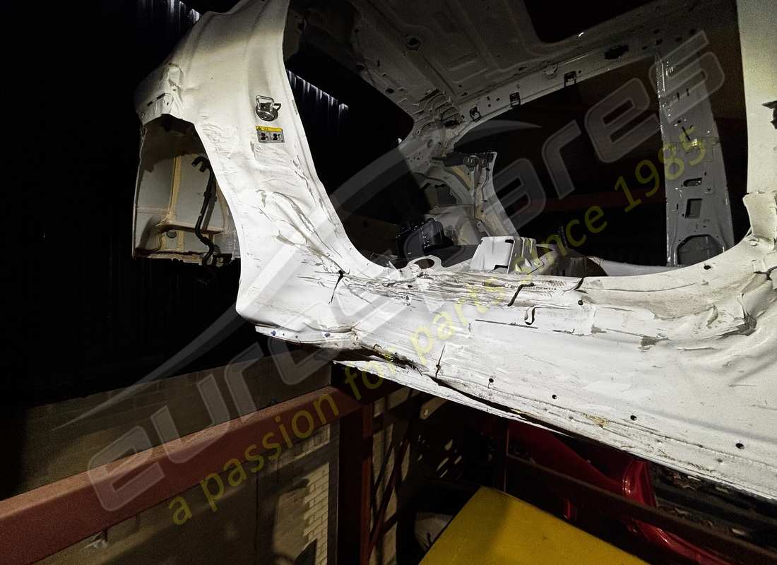 used lamborghini complete bodyshell. part number 4m0802123body (4)
