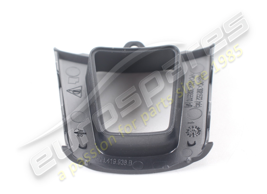 NEW PORSCHE TRIM REAR LOWER - WITHOUT HEATING BLACK. PART NUMBER 95B419938G5Q0 (3) new porsche trim rear lower - without heating black. part number 95b419938g5q0 (3)