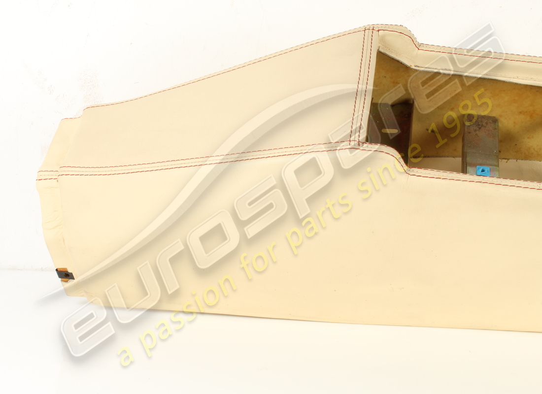 used ferrari rhd console in cream vm3997. part number 65450204 (8)