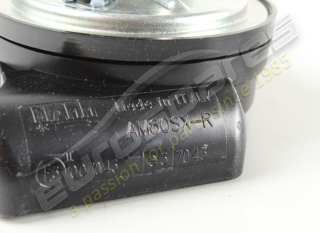 NEW FERRARI COMPLETE RH HORN. PART NUMBER 199231 (5) new ferrari complete rh horn. part number 199231 (5)