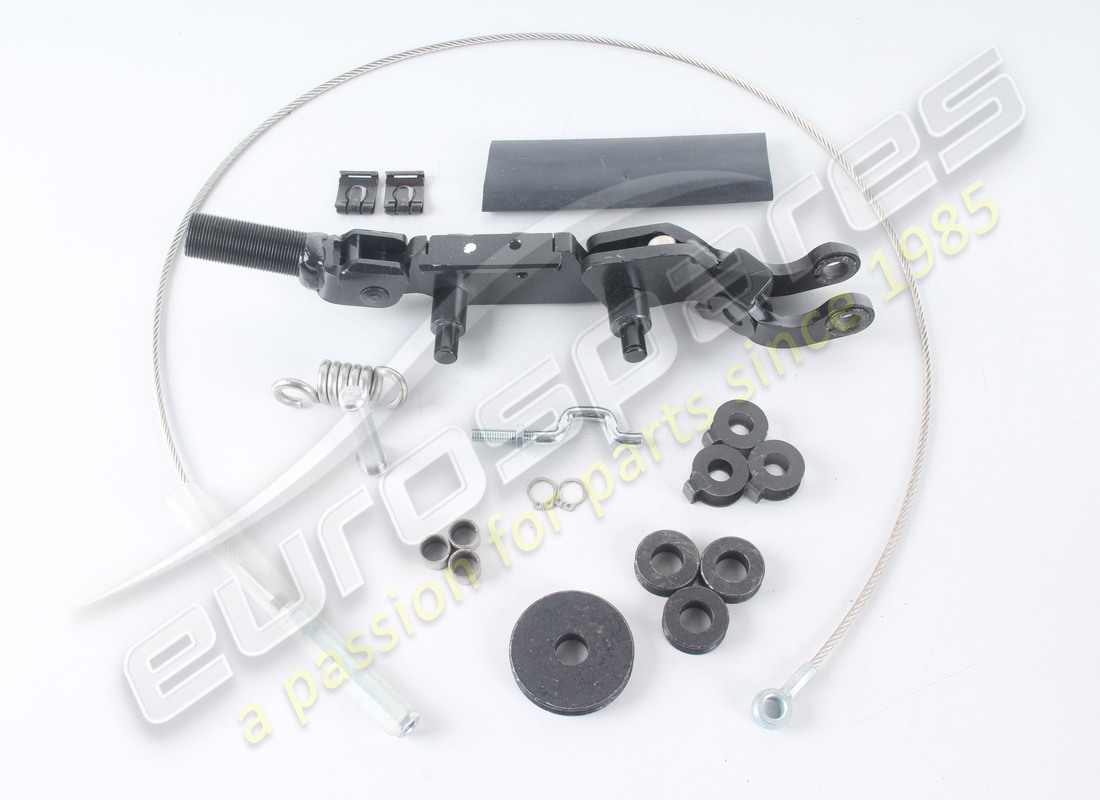 NEW Ferrari LH TRIPLE JOINT . PART NUMBER 67047100 (1)