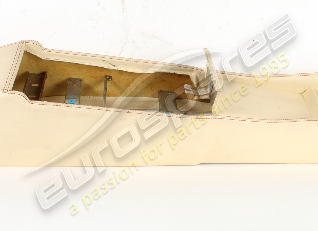 used ferrari rhd console in cream vm3997. part number 65450204 (9)