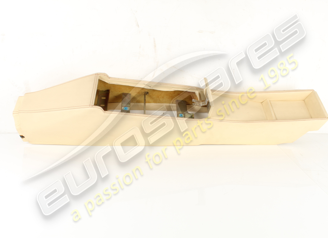 used ferrari rhd console in cream vm3997. part number 65450204 (7)