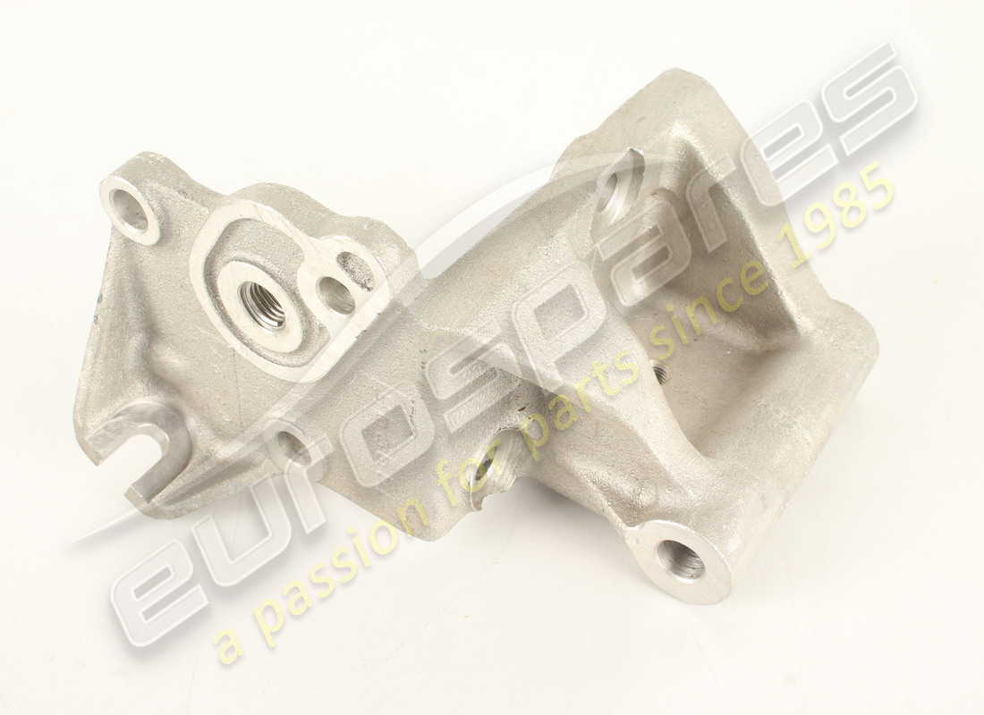 new ferrari alternator support bracket. part number 139295 (1)